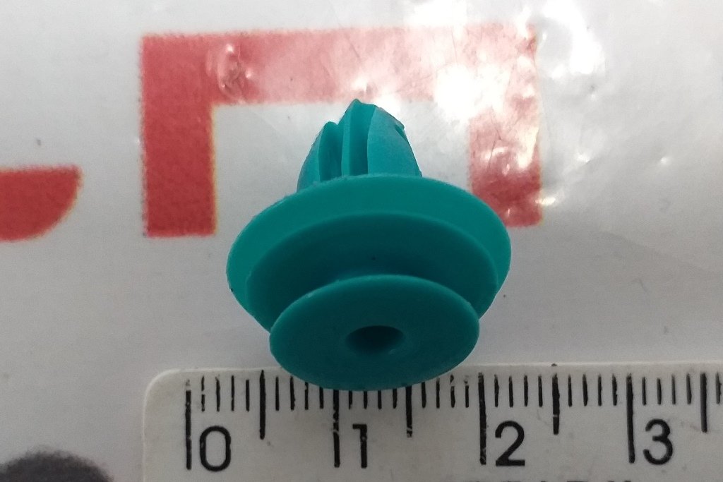 9 TRIM CLIP NIFCO 12733 Tesla model S, model S REST 1011813-00-A 1011458-00-A 1117701-00-A G